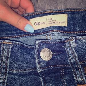 Gap 28s curvy perfect boot jeans